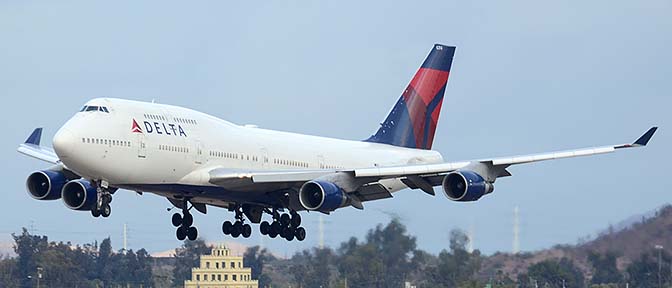 Delta Boeing 747-451 N674US, Phoenix Sky Harbor, January 8, 2016